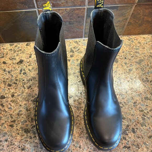 New Dr. Doc Martens Air Wair Men's 2976 HI Chelsea Boot 11 Black Smooth Leather - Picture 5 of 12